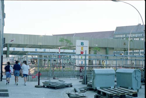 Berlin - Checkpoint Charlie - Paul Smith