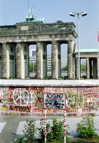 Brandenburg Gate over the Berlin wall, September 1989 