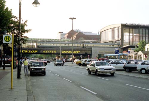 Bahnhof Zoologischer Garten - Paul Smith