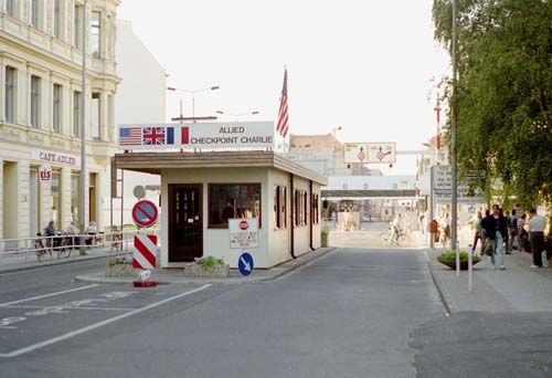 Berlin - Checkpoint Charlie - Paul Smith