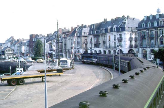 train at dieppe station-02