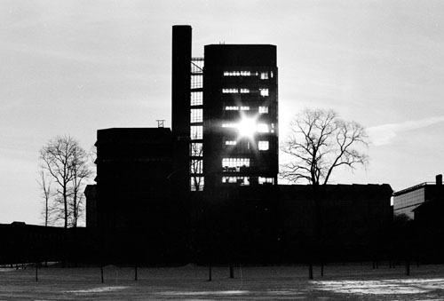 [James Stirling's Engineering Building, University of Leicester by Paul Smith]