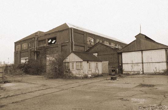 marine workshops 02N Newhaven Harbour