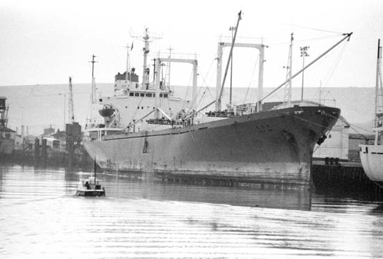 unknow ship Newhaven Harbour