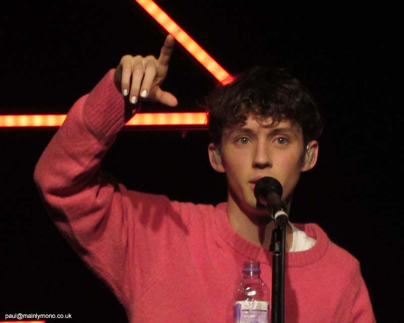 troye-sivan073