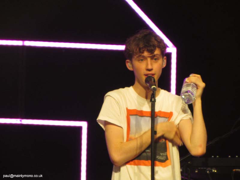 troye-sivan088