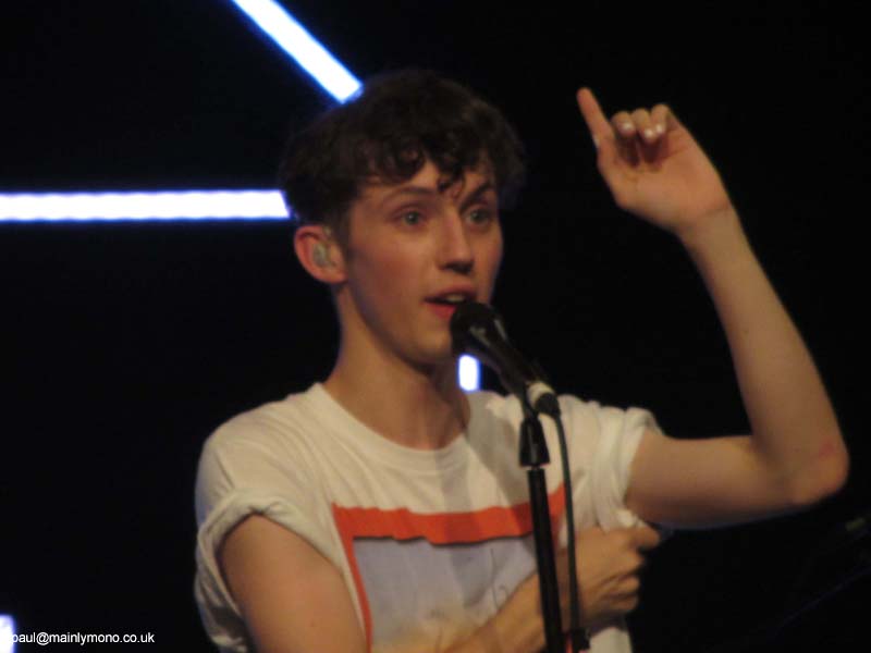 troye-sivan103