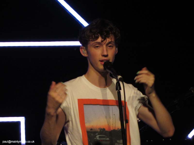 troye-sivan104