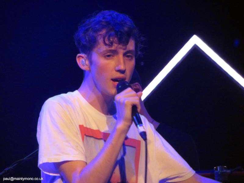 troye-sivan147