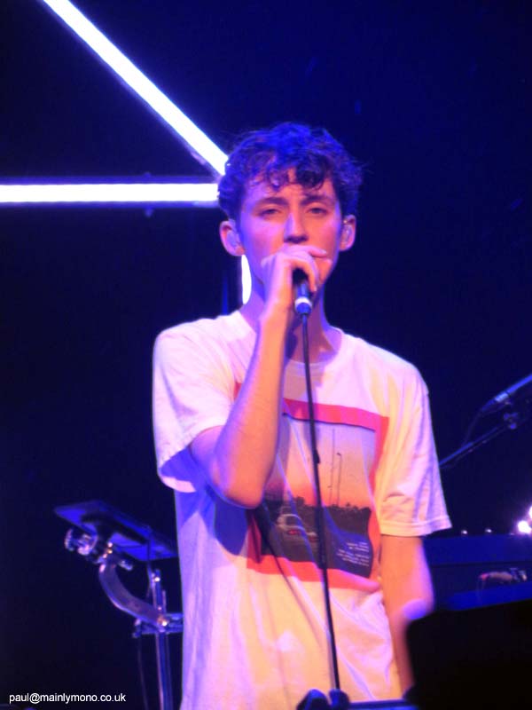 troye-sivan154