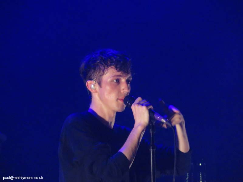 troye1-089