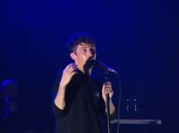 troye1-095