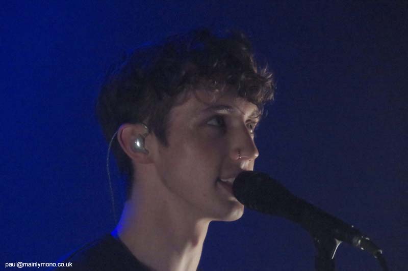 troye3-037