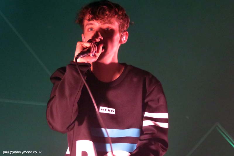 troye3-064