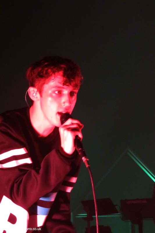 troye3-065