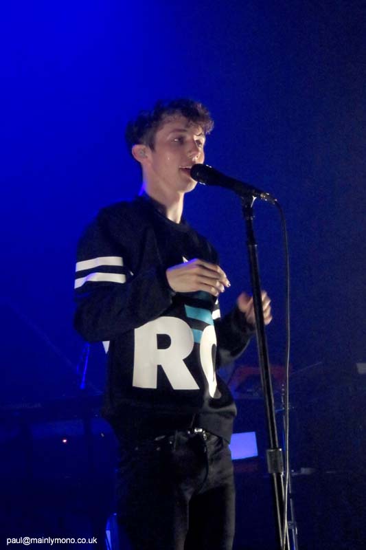 troye3-082