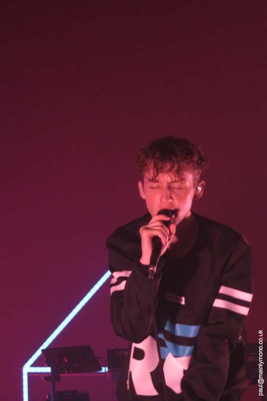 troye3-092