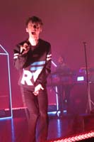 troye3-089